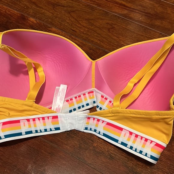 Victoria Secret Pink Wear Everywhere Wireless Bra - Picture 2 of 3